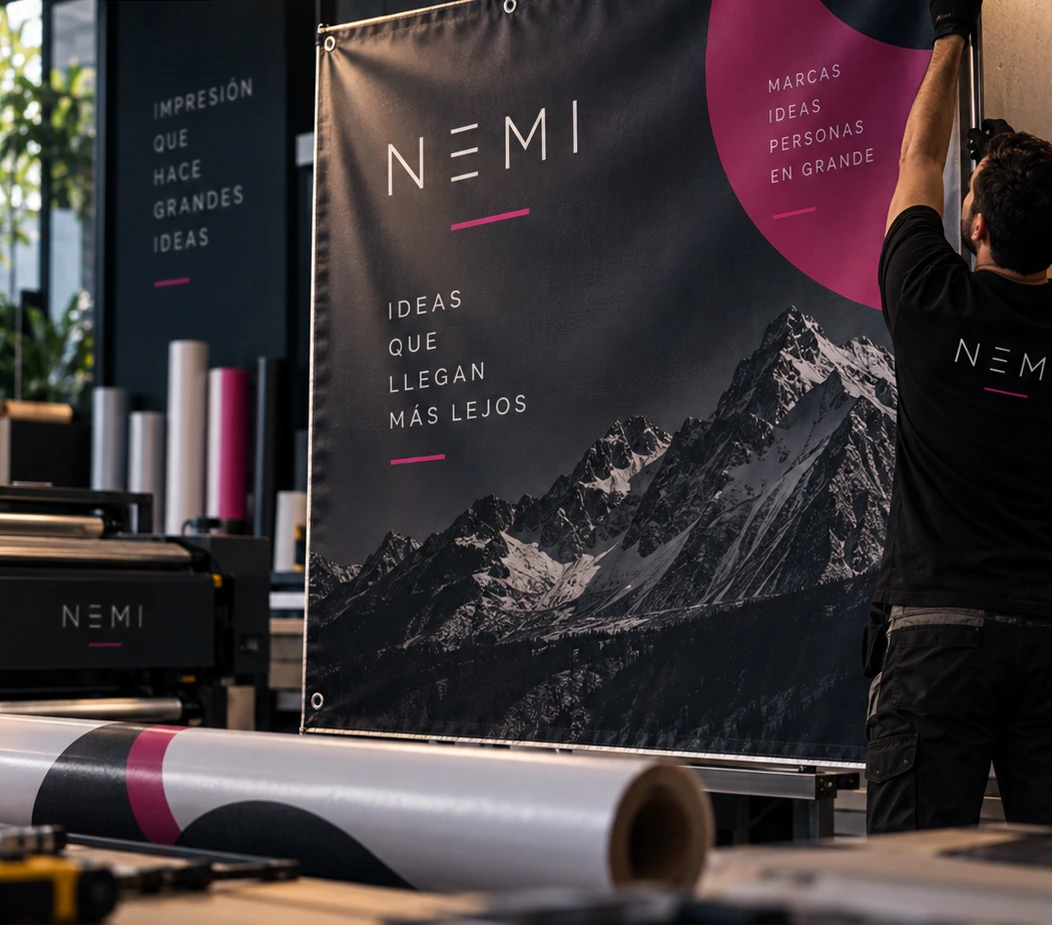 Lienzo publicitario NEMI en producción de gran formato