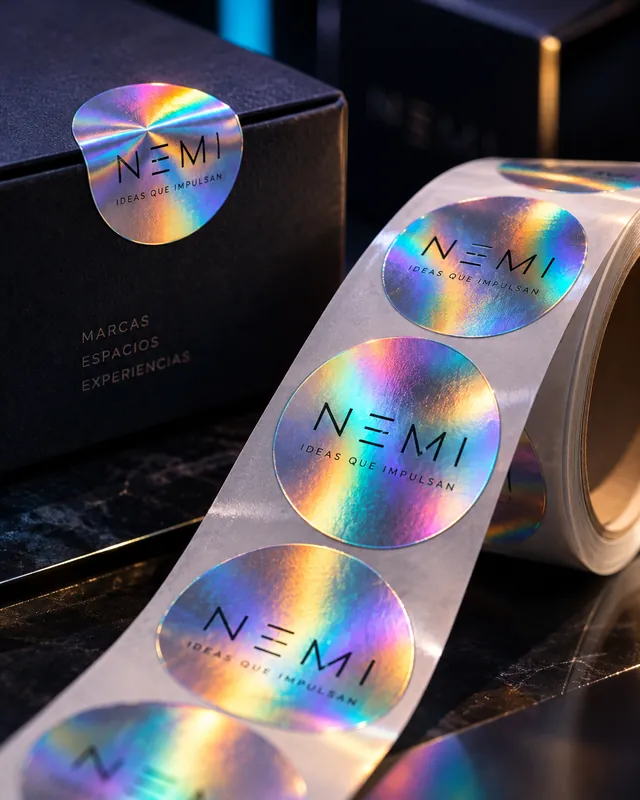 Adhesivos holográficos impresos NEMI